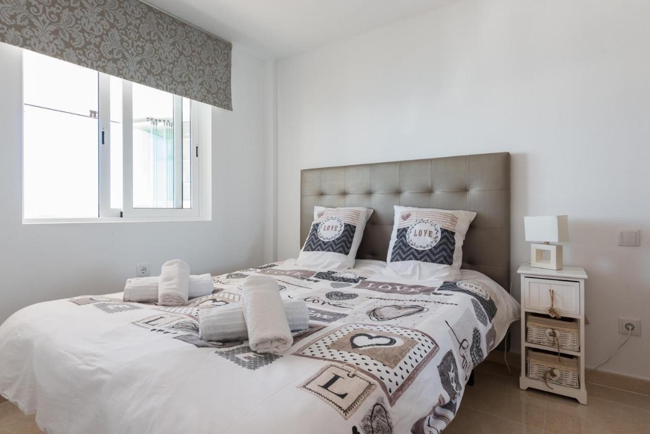 Room In Apartment - 1St Line Top Floor Apartment Carrer del Mar Eksteriør bilde